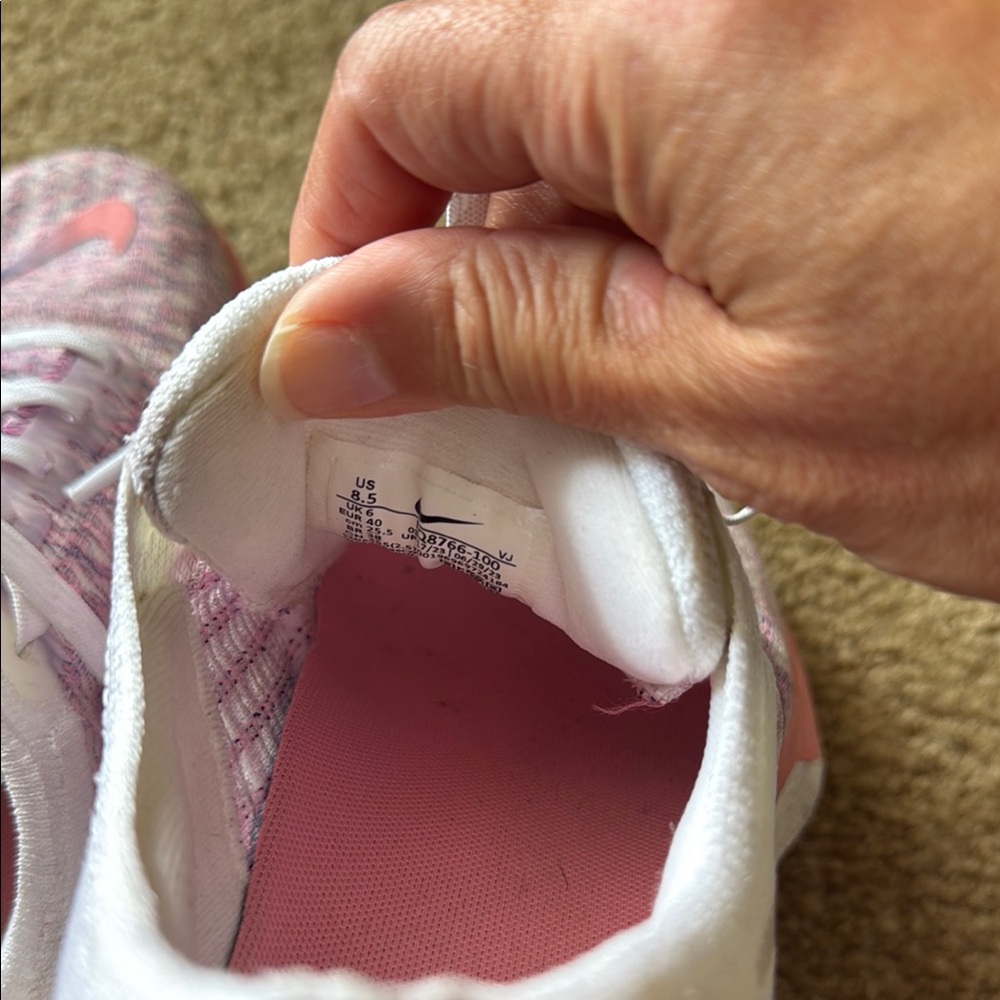 Nike Running Shoes - Picture 2 of 7